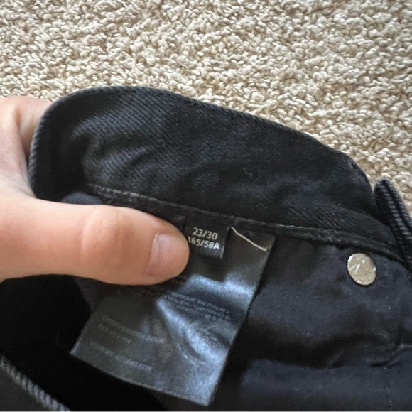 Toteme women’s Cropped Kick denim - Picture 11 of 11